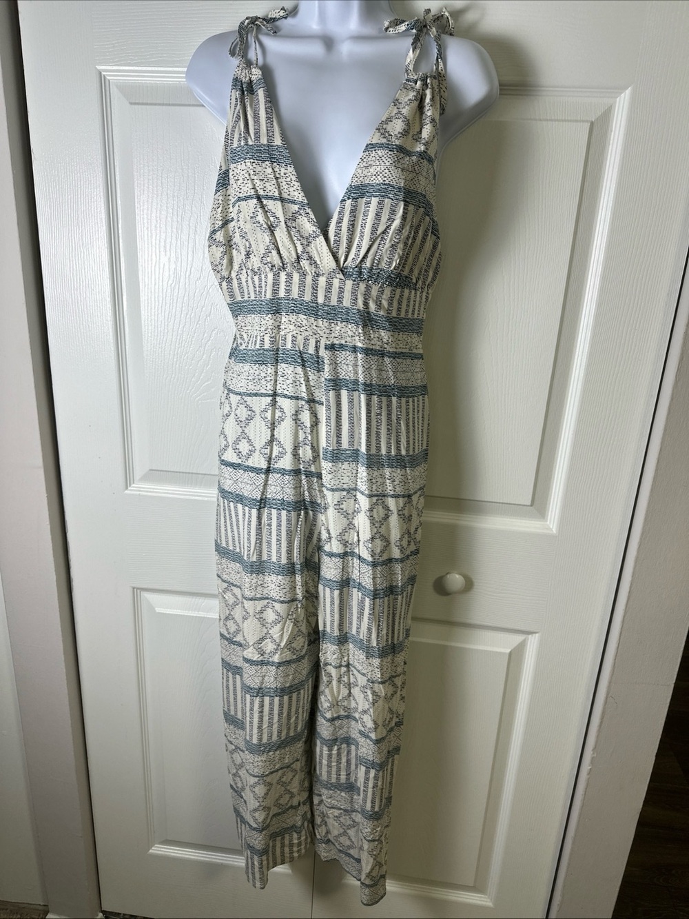 Tie-Shoulder V-Neck Jumpsuit in Cream and Blue Size M